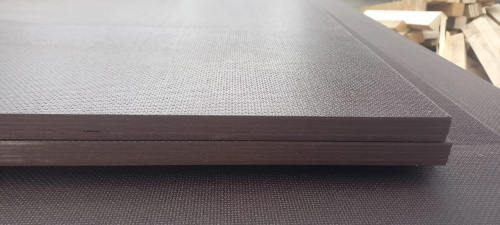 Фанера 18мм 1220х2440 транспортная береза гладкая/сетка